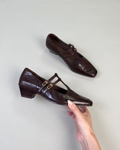 Zapato Ravenna — Pulsera en T con Hebillas y Tacón Bajo